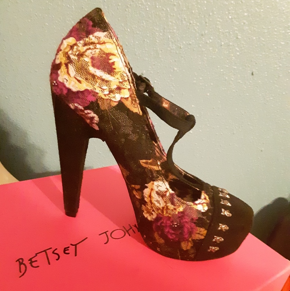 Brand New Betsey Johnson Heels